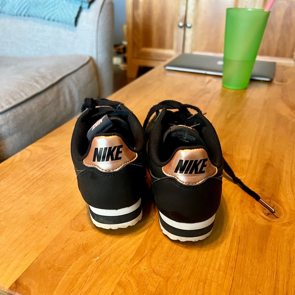 GUC - Nike Cortez Sz 6 - Black with Rose Gold Accents